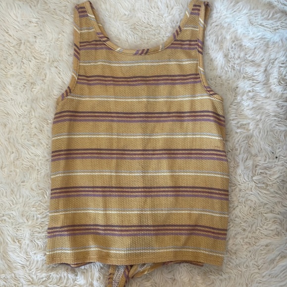 PREPPY BABES! • MUDD BUTTON UP TANK WITH FRONT KNOT • SIZE LARGE • LIKE NEW! - Picture 4 of 4